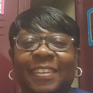 Meet your Posher, Roxanne